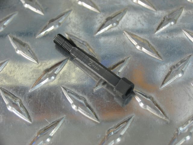 uuD-Pull Bolt (1/4-28 x 2" Socket Head Cap Screw customized with flat)