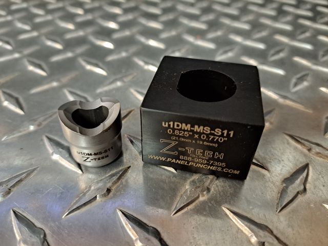 MS Shell 11 "D"  Die Set,  0.825 Dia. 0.770 Over Flat Mil Spec D38999 Shell "B" Single M Pull Stud.  REQUIRES the uDM500-Puller for operation! 