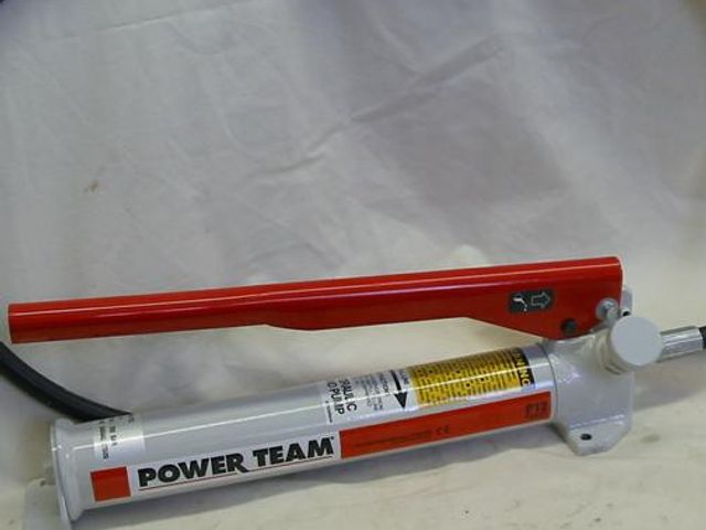 Manual Hydraulic Pump with Hose and male HP connector