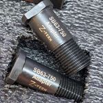 Adapter insert  for use with CYL-201 and 205A with 3/4-16 threads to utilize 1/2-13 shoulder bolts (SB63-275-SDD) with 1/2-13 threads and the BV-200-6 Balanced Drive System