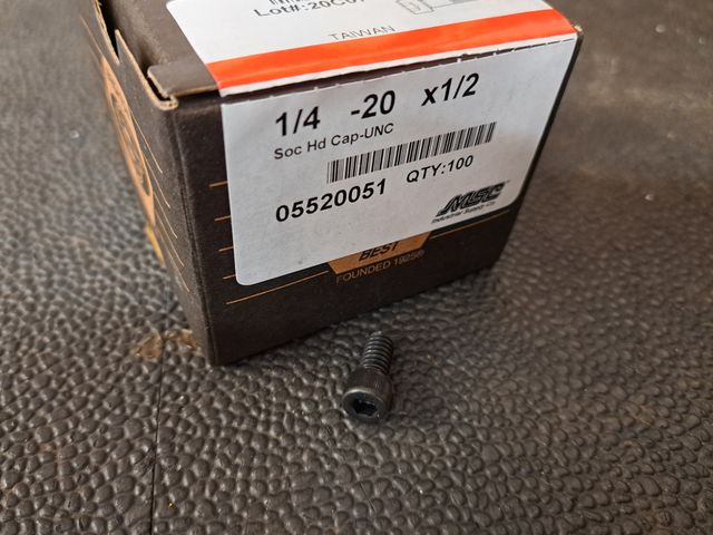 Socket Head Cap Screw 1/4"-20 by 1/2" 