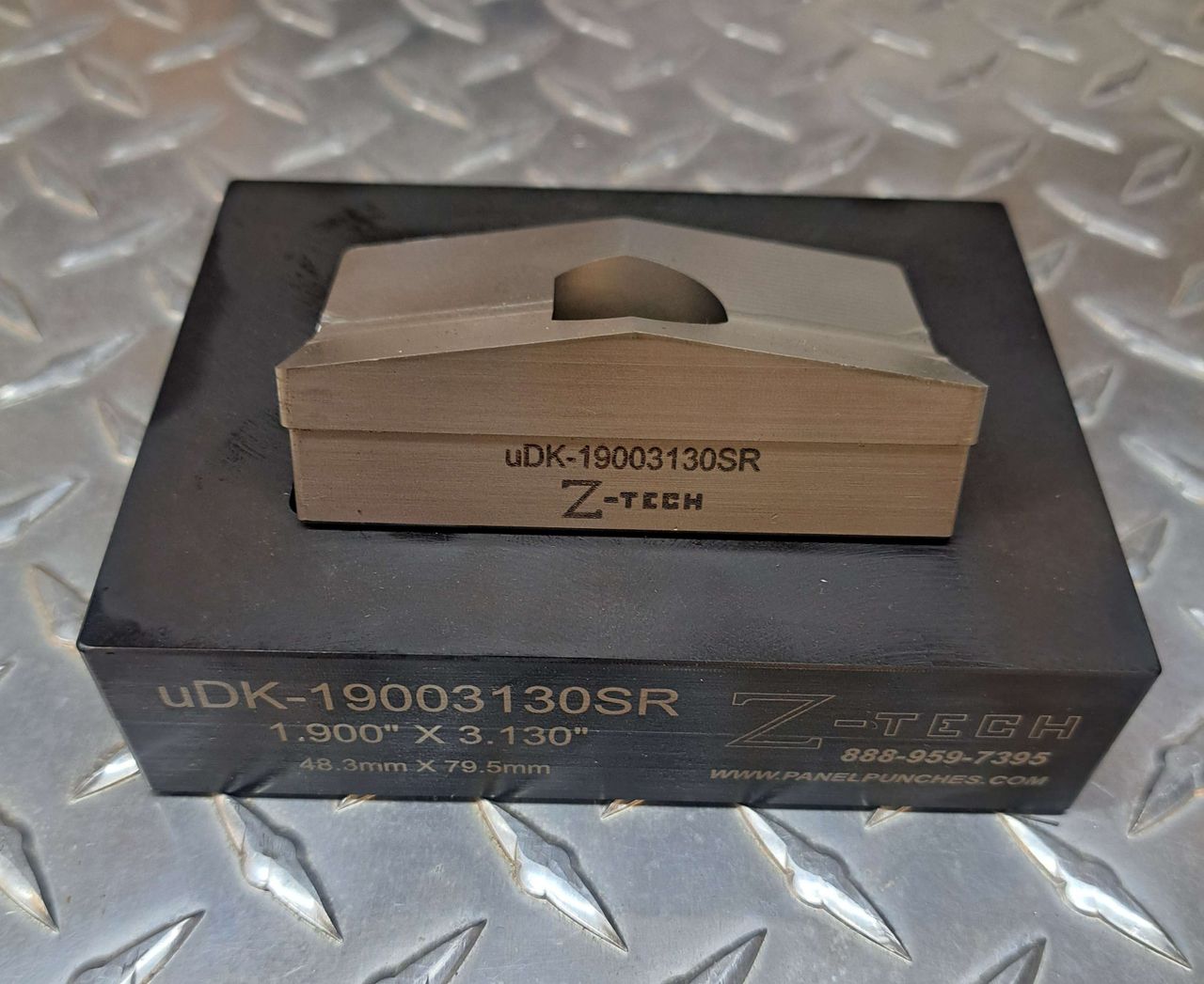 uDK-19003130SR (1).jpg