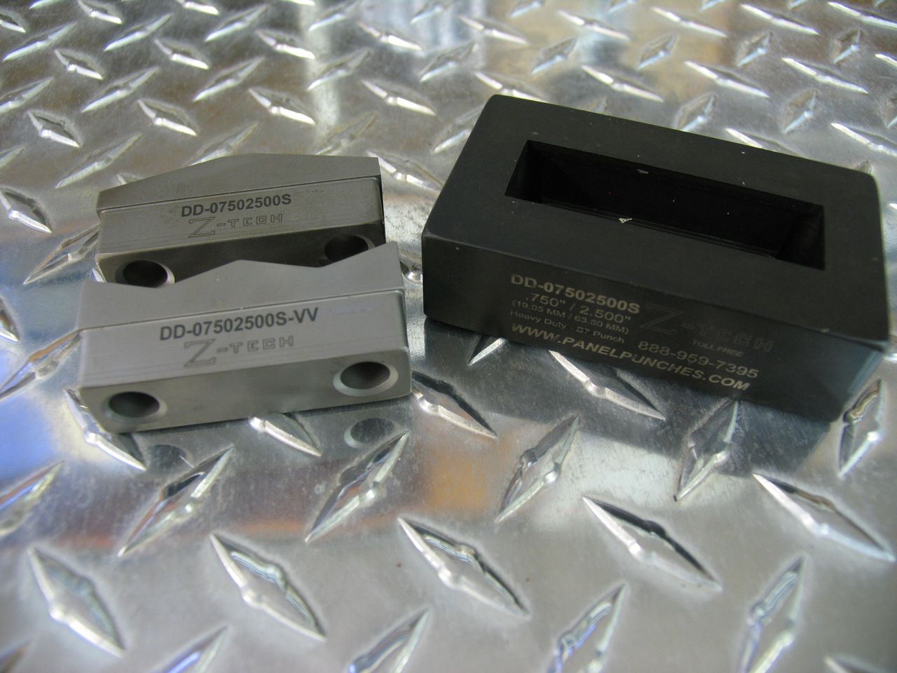 Either Style Punch is Available with This Dieset.  Ask us for recommendation for your application
