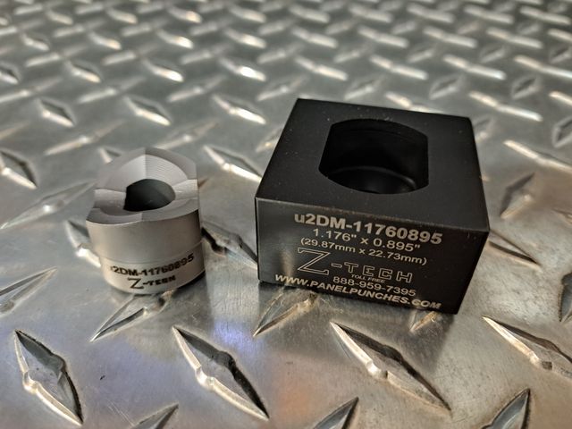 u2DM Dandy Die Set  - Single Stud Pull - Double "D"
1.176"  Dia. by .895" Over Flats
Used for Best Locks  BL1EE4 latch
