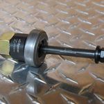 uD375 Pulling Adapter Required for all uD series die sets with double "D" stud hole.  May be operated manually or used with a hydraulic puller 